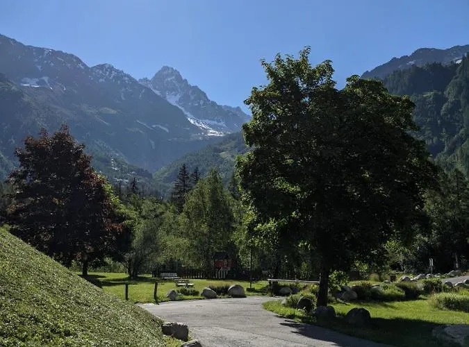Apartment Duplex Argentiere, 50m2, 6 Pers, Idealement Place Chamonix